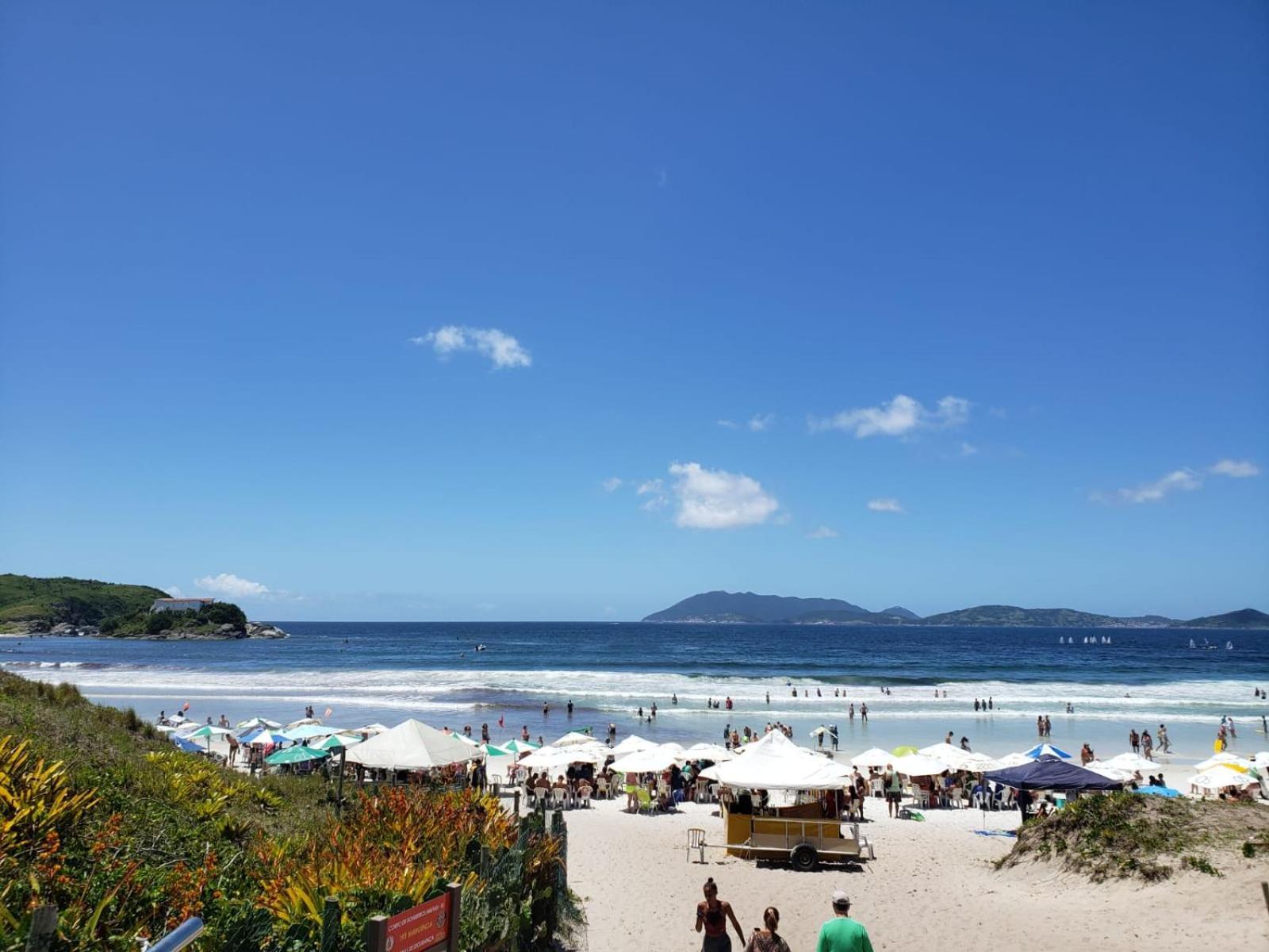 Localizacao Imbativel! A 98M Da Praia Do Forte Com Conforto, Ar-Condicionado E Estacionamento! 卡波布里奥 外观 照片